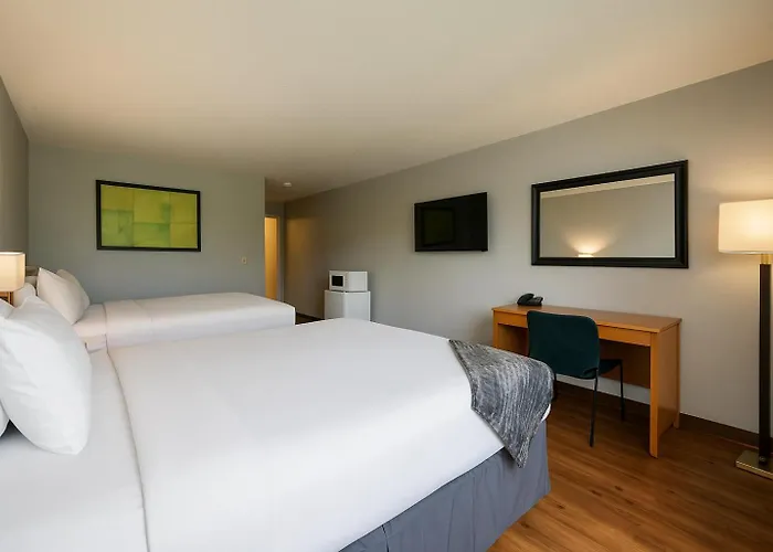 Sunnyside Inn And Suites